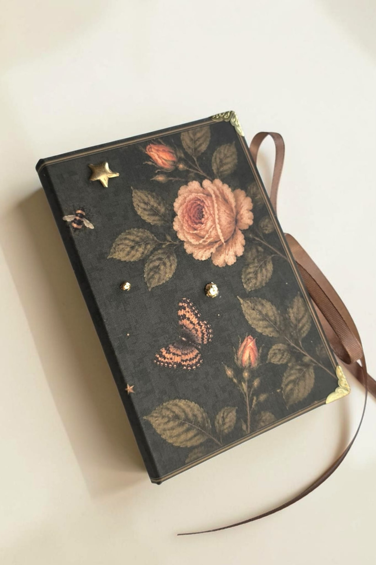 Apsveikuma grāmatiņa — Lux — Gucci Nams